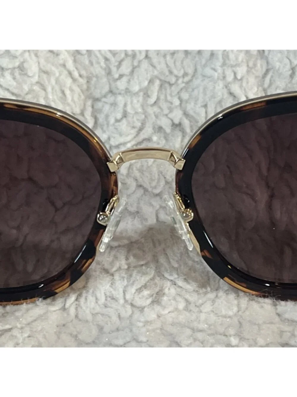 Quay Flat Out 1212 62mm Cat.3 Eye SunglassesQUAY  Tortoise